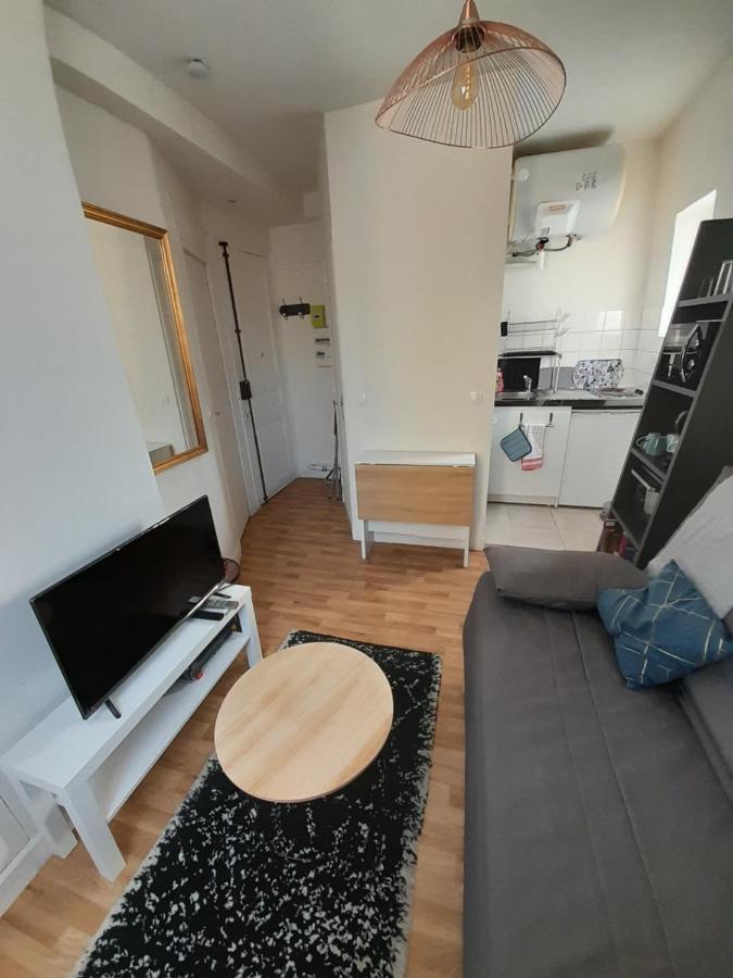 Apartament Cosy 2 Pieces Typiquement Parisien A Notre-Dame Zewnętrze zdjęcie
